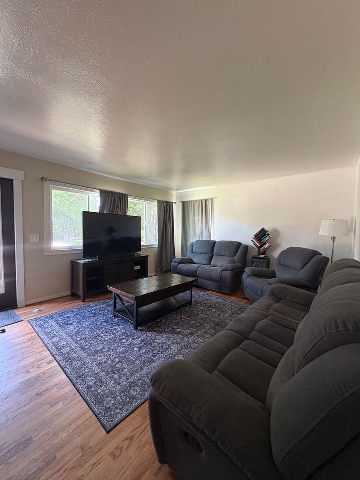 2120 Yellowstone Ave - Photo 5 of 20
