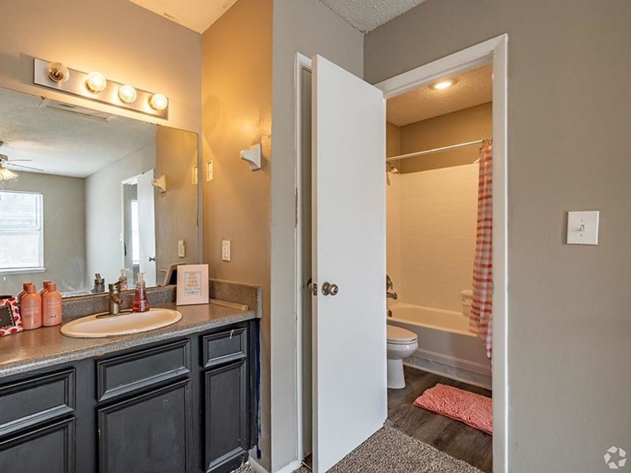 Timber Pointe Apartments - Photo 2 of 26
