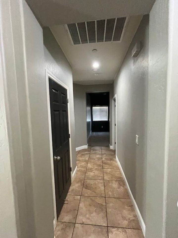 2437 W Glendale Ave - Photo 7 of 22