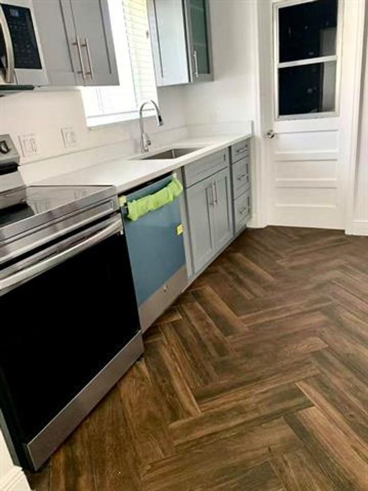 3520 Sw 20th St - Photo 5 of 23