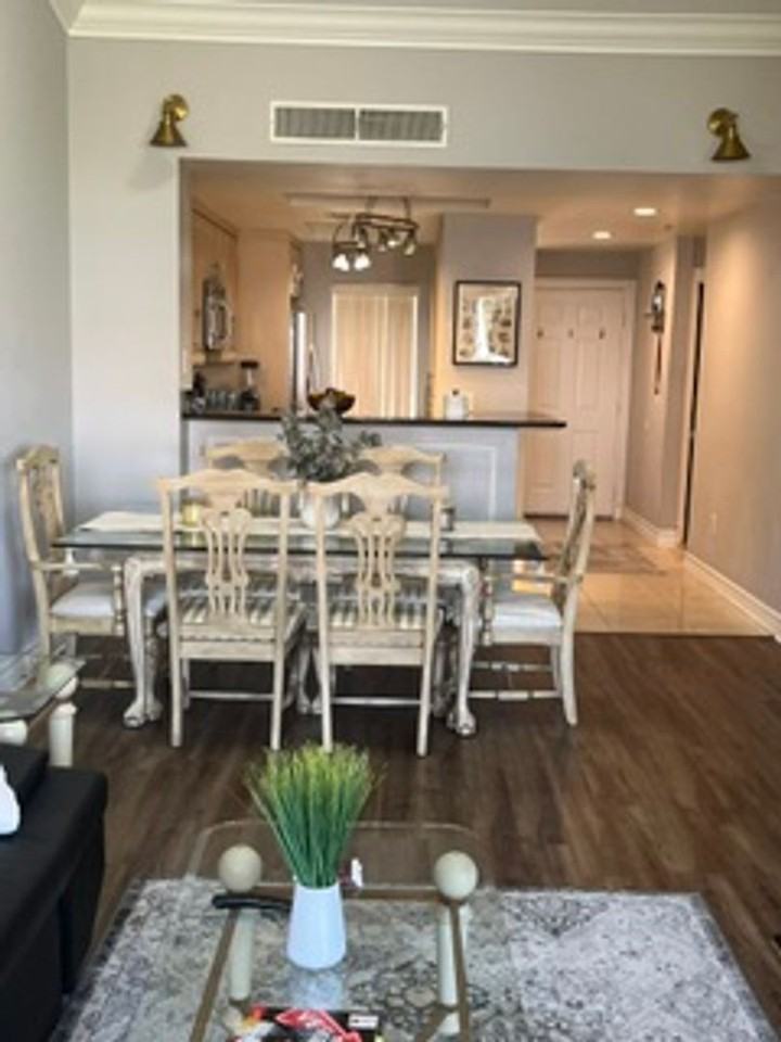210 E Flamingo Rd #413
