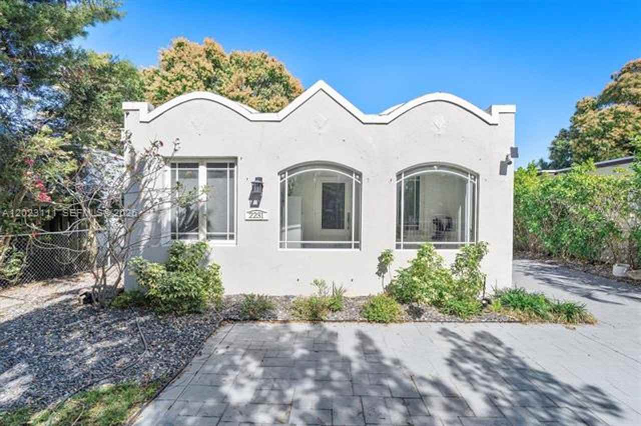 2231 Sw 17th St - Photo 2 of 39