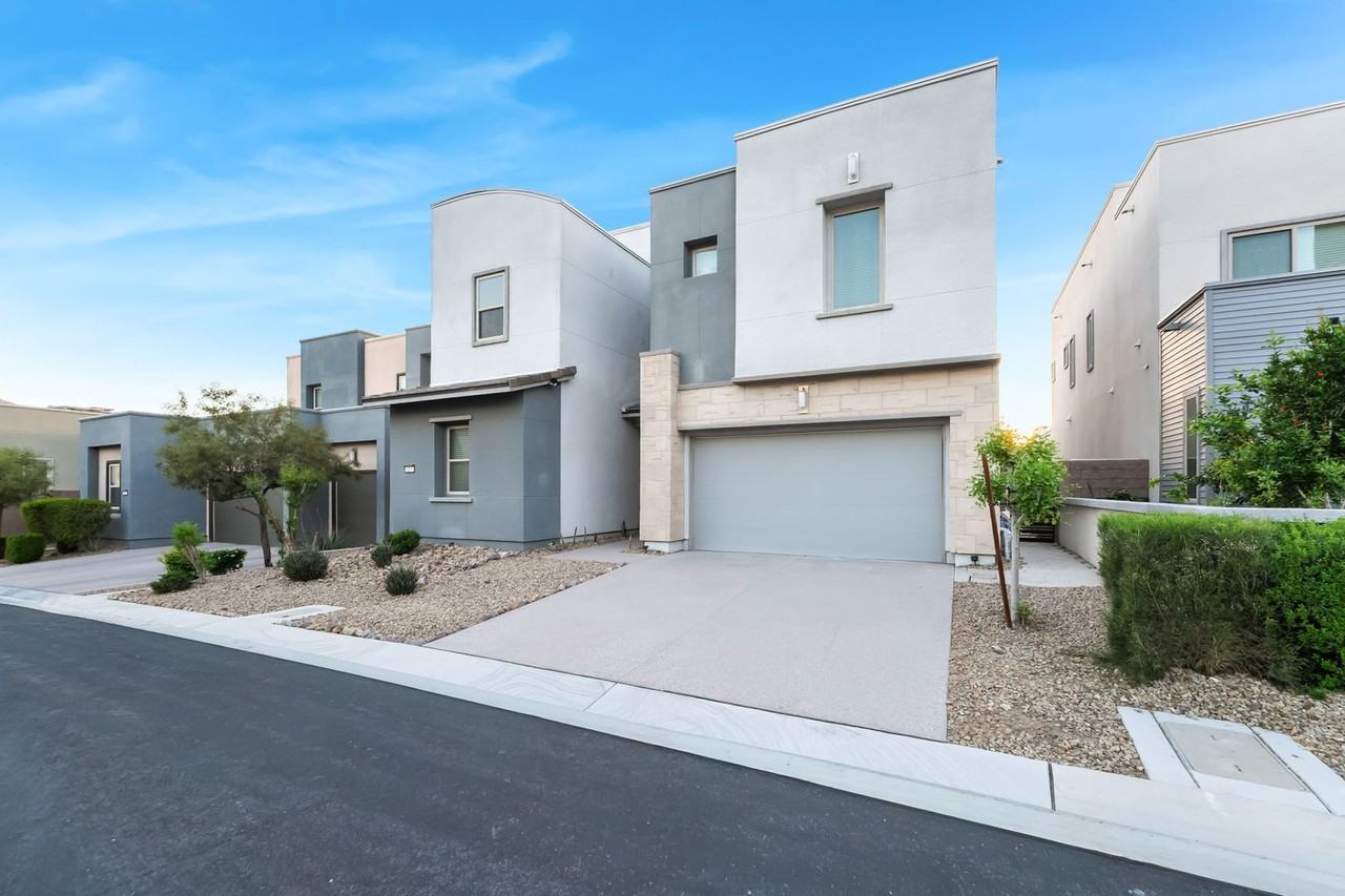 813 Horizon Canyon Dr - Photo 2 of 50