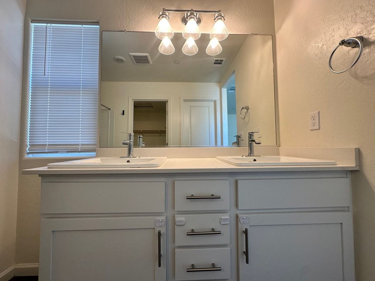 1892 Capistrano Ave - Photo 6 of 16