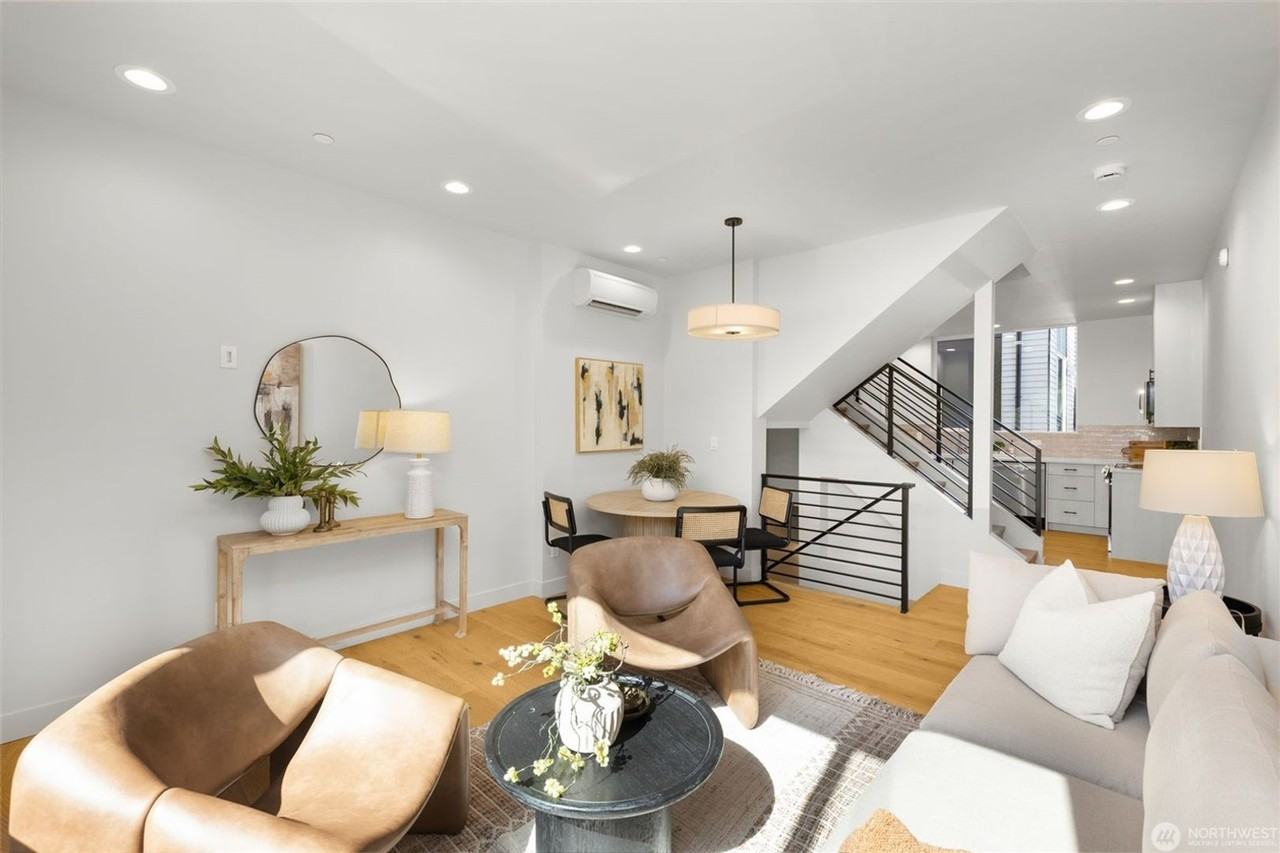 3406 E Spring St - Photo 5 of 18
