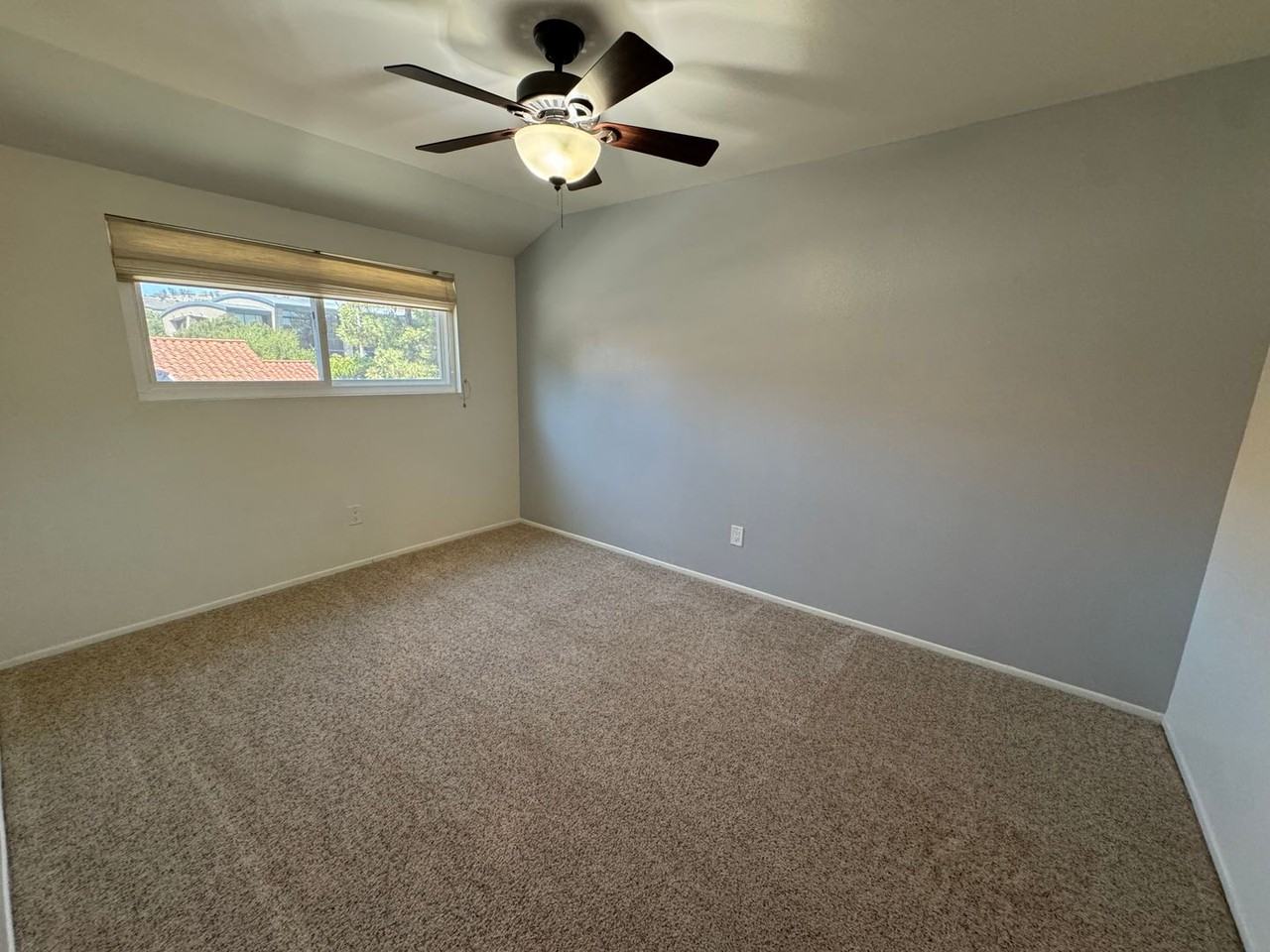 27572 Rondell St - Photo 7 of 15