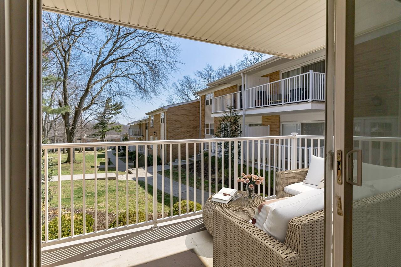 Eagle Rock Apartments at North Plainfield - Photo 6 of 20