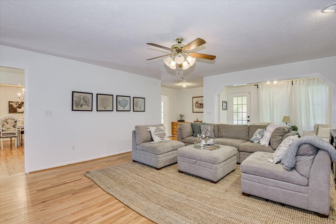 869 Hickory Ridge Rd - Photo 6 of 48
