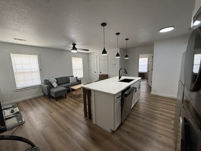 610 Se Moberly Ln #3 - Photo 3 of 9