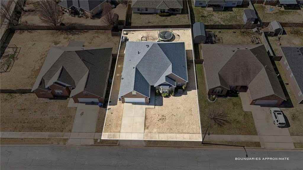 1406 N Latisha Ln - Photo 2 of 36