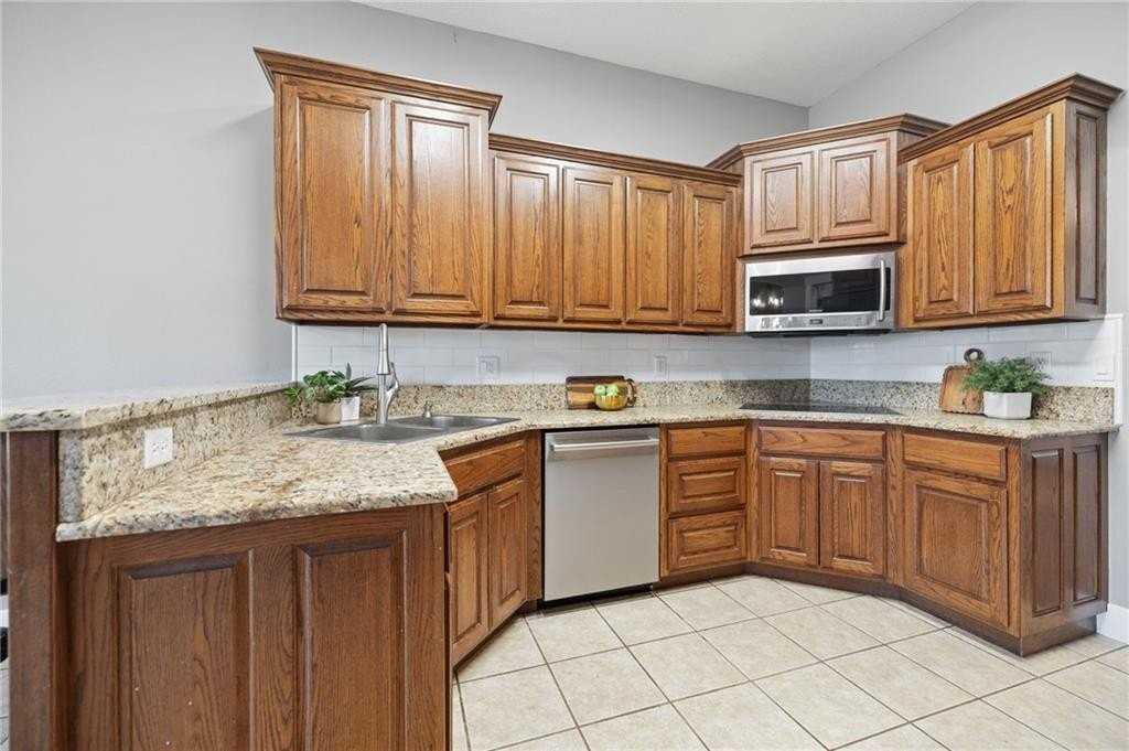 1406 N Latisha Ln - Photo 5 of 36