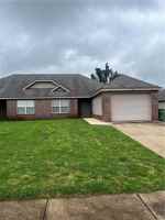 featured image of 914 W Post Rd