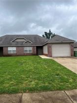 914 W Post Rd - Photo 1 of 1