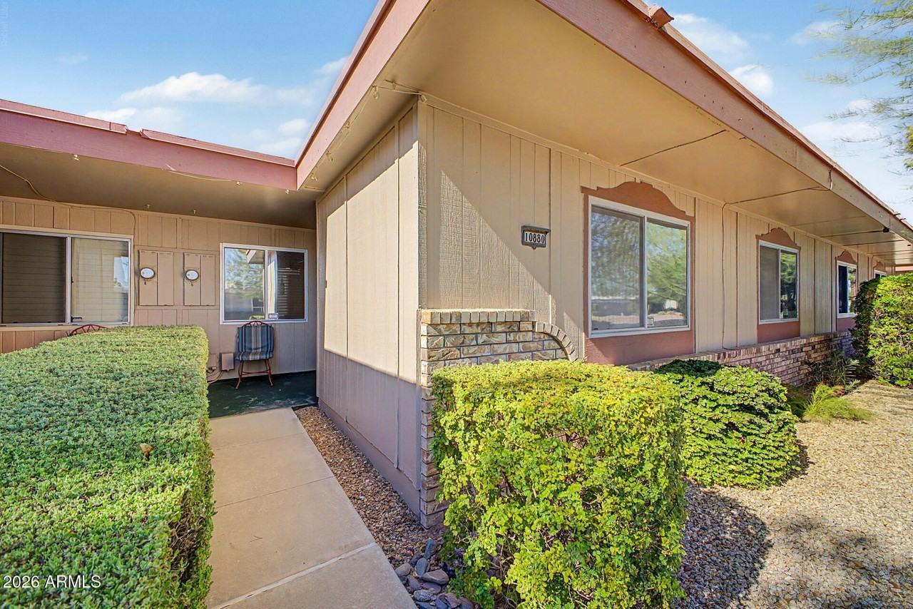 10880 W Emerald Dr - Photo 2 of 26