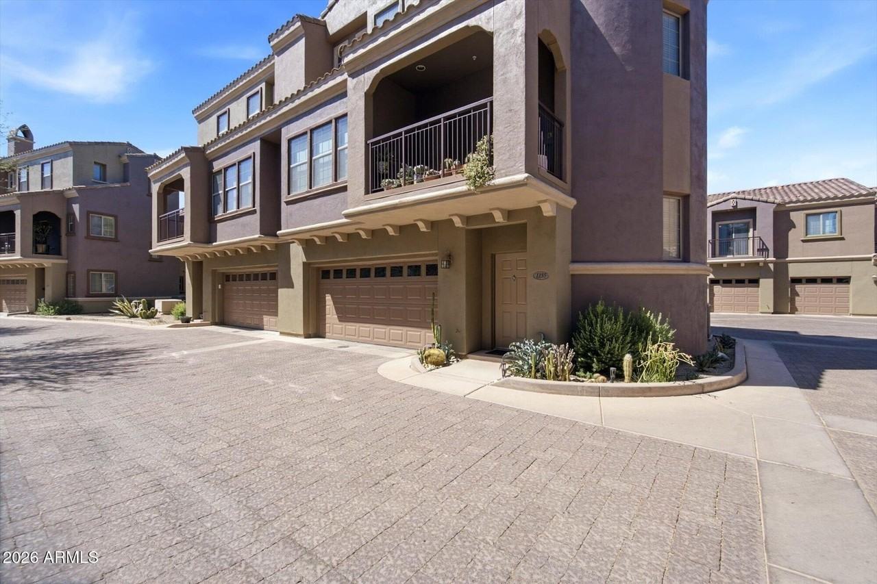 3935 E Rough Rider Rd #1155