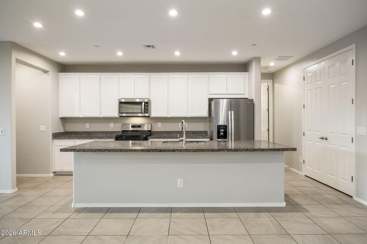 31382 N 130th Ave - Photo 4 of 40