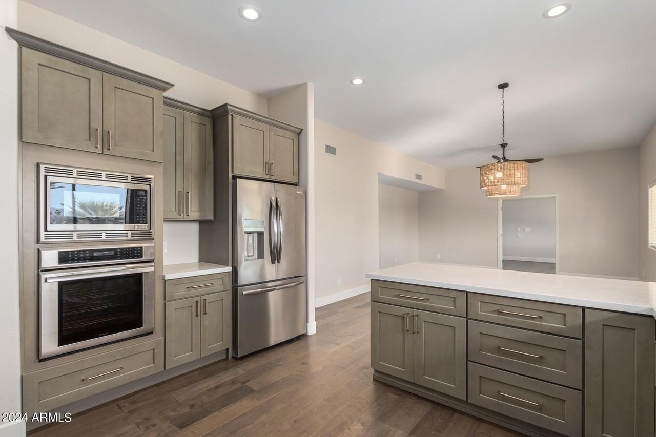 4226 E Onyx Ave - Photo 6 of 23