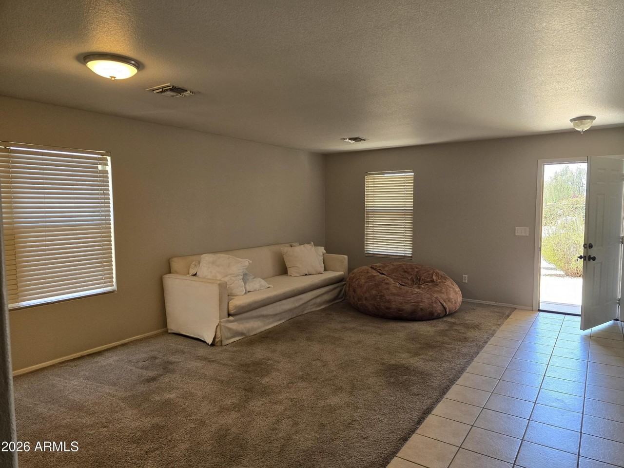 15702 W Watson Ln - Photo 5 of 8