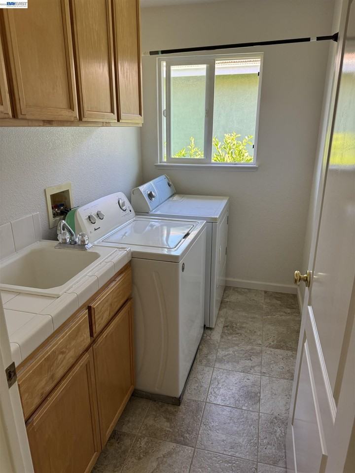 5168 Academy Rd - Photo 7 of 12