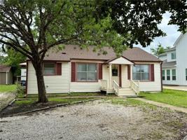 featured image of 1203 Foster Ave