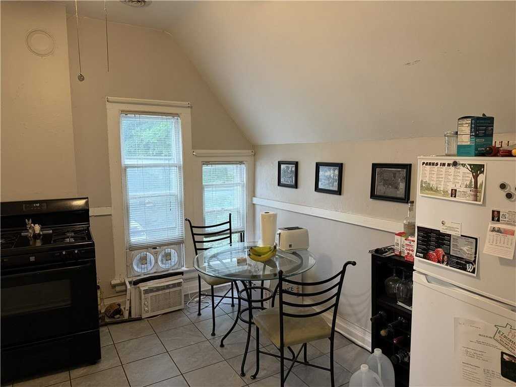 60 Rowley St #2 - Photo 5 of 12