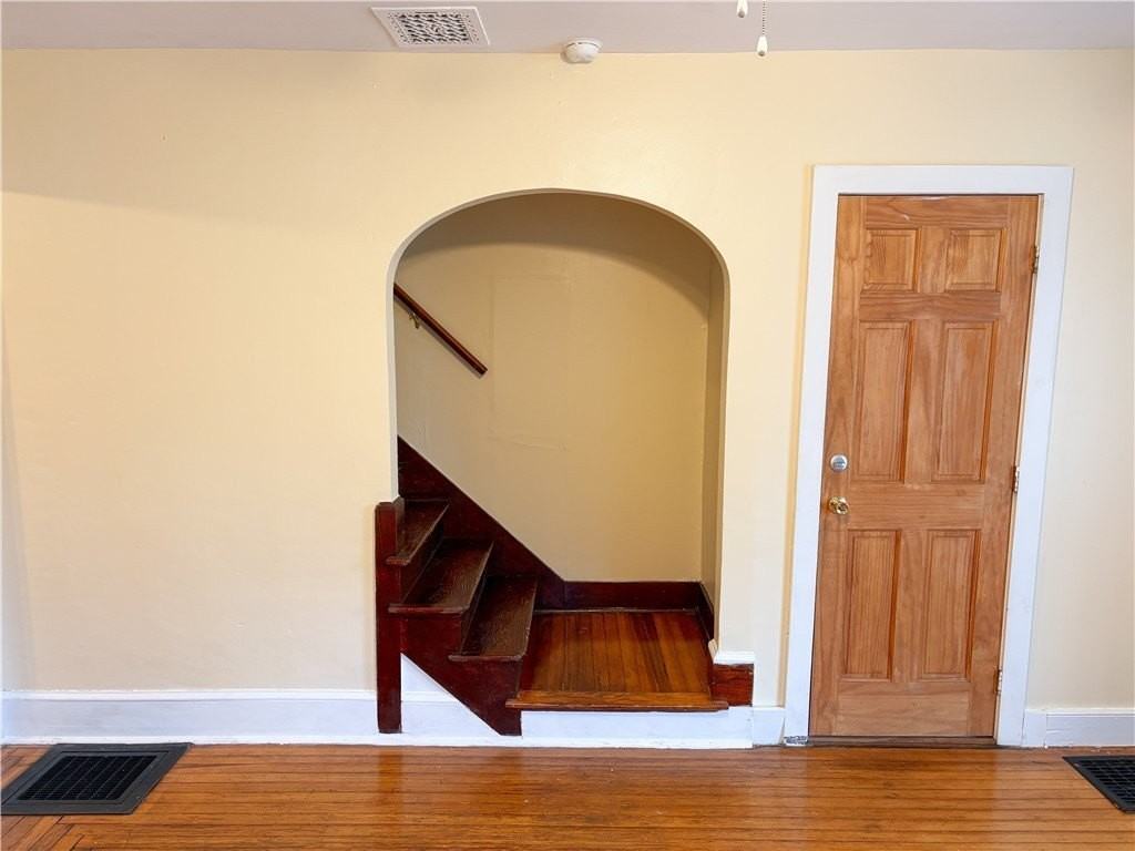 136 Main St - Photo 6 of 24