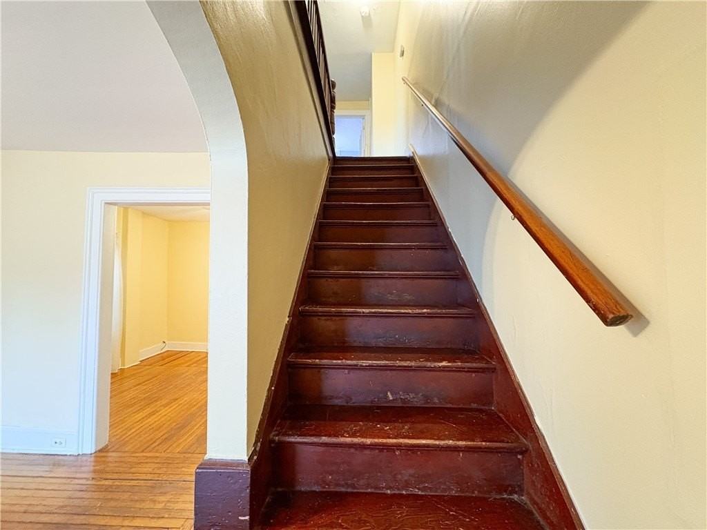 136 Main St - Photo 7 of 24