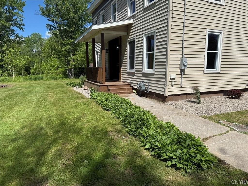 6637 Dix Rd - Photo 2 of 39