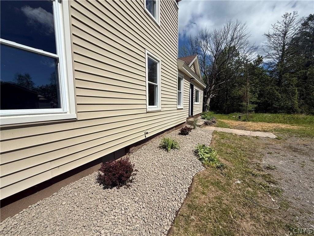 6637 Dix Rd - Photo 3 of 39