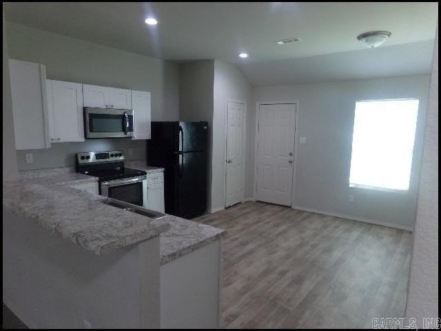 30 Erwin Dr - Photo 3 of 15