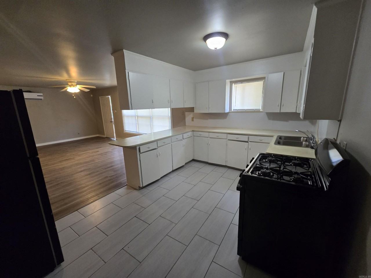 6618 W 30th St - Photo 4 of 9