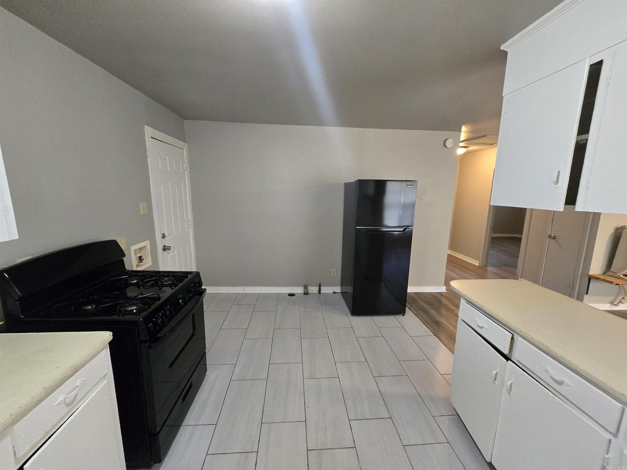 6618 W 30th St - Photo 5 of 9