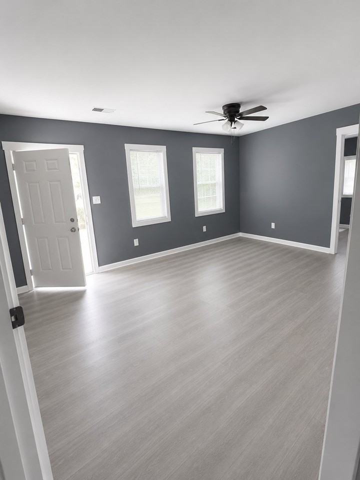 81 Munson Dr - Photo 2 of 7