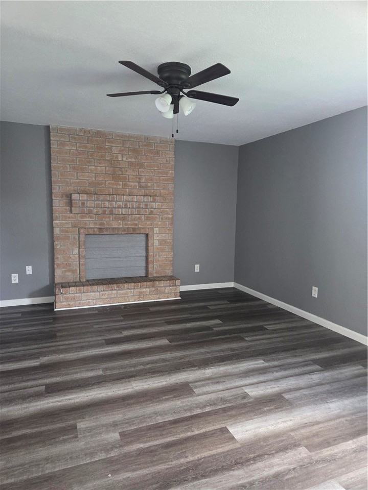 2306 Vialoux Dr - Photo 2 of 12