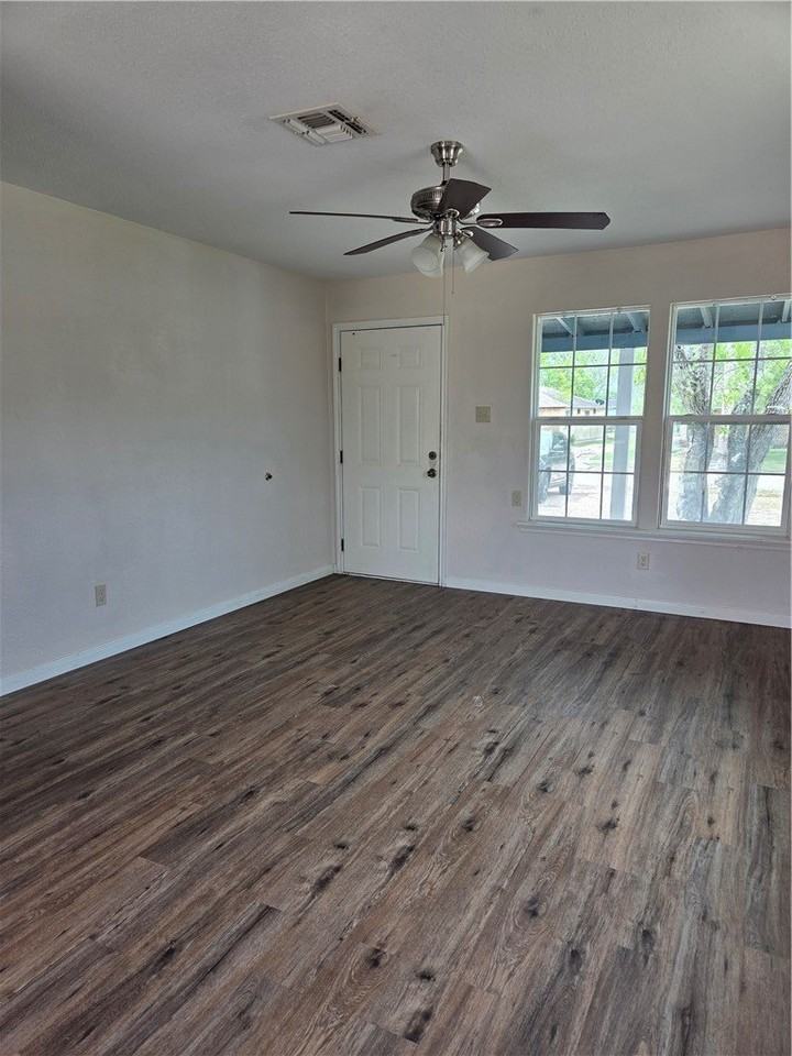 2532 Milo St - Photo 2 of 7