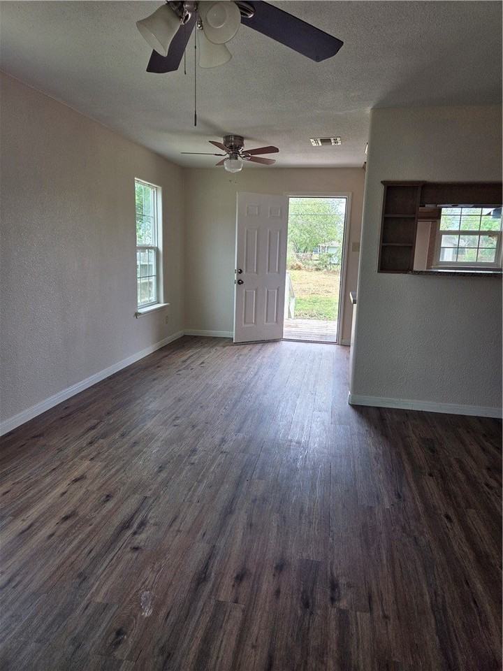 2532 Milo St - Photo 3 of 7