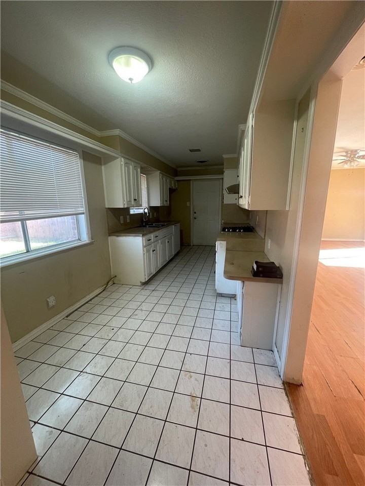 11130 Jackson Ter - Photo 3 of 14