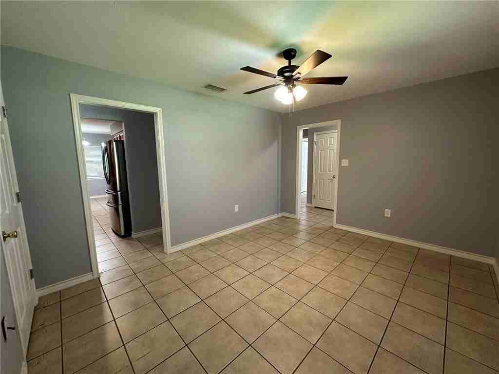 2201 Timberline Dr - Photo 4 of 24