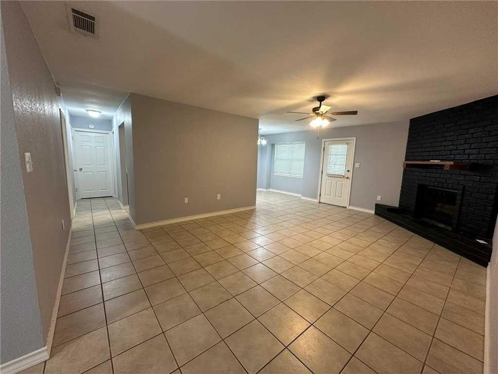 2201 Timberline Dr - Photo 6 of 24