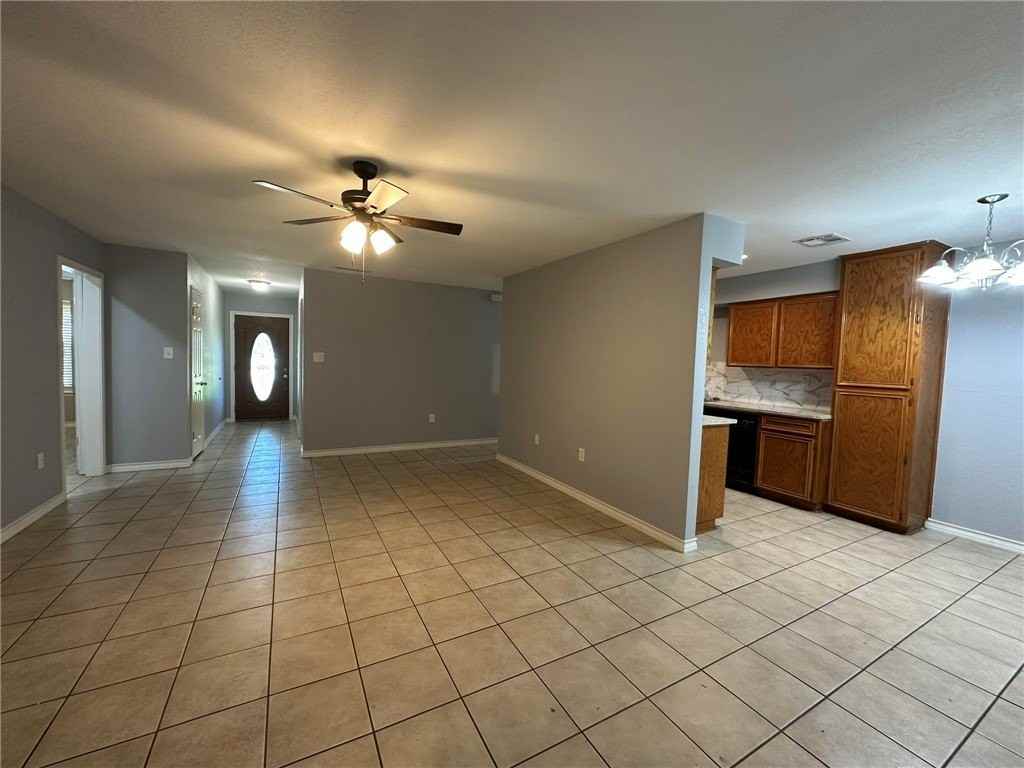 2201 Timberline Dr - Photo 7 of 24