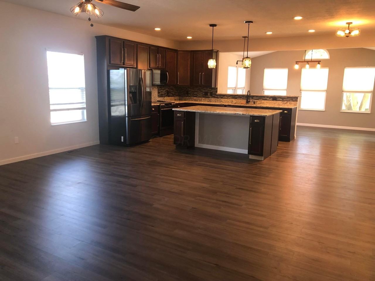 1417 Hoovler Way - Photo 5 of 19