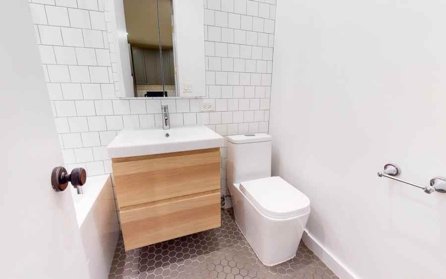 109 Smith St - Photo 4 of 4