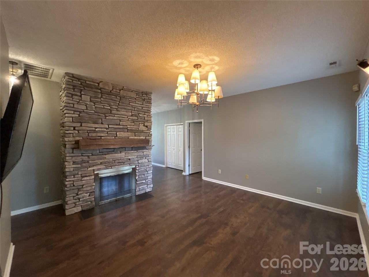 12326 Agate Ln - Photo 2 of 14