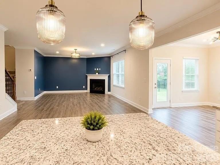 19108 Yellow Birch Dr - Photo 6 of 12