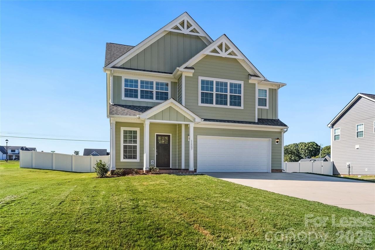 11507 Valley Oaks Ln - Photo 3 of 45