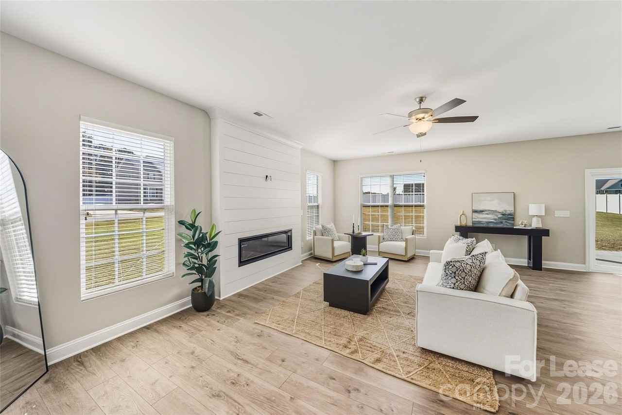 11507 Valley Oaks Ln - Photo 6 of 45
