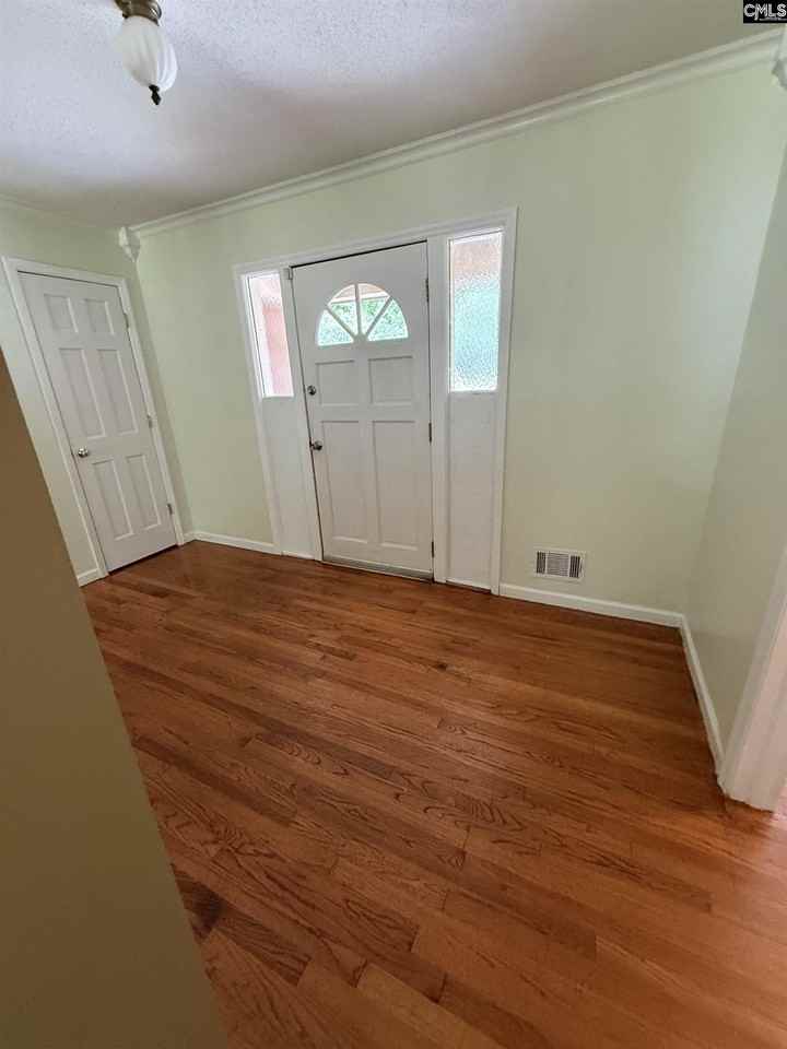 9414 Puritan Rd - Photo 2 of 19