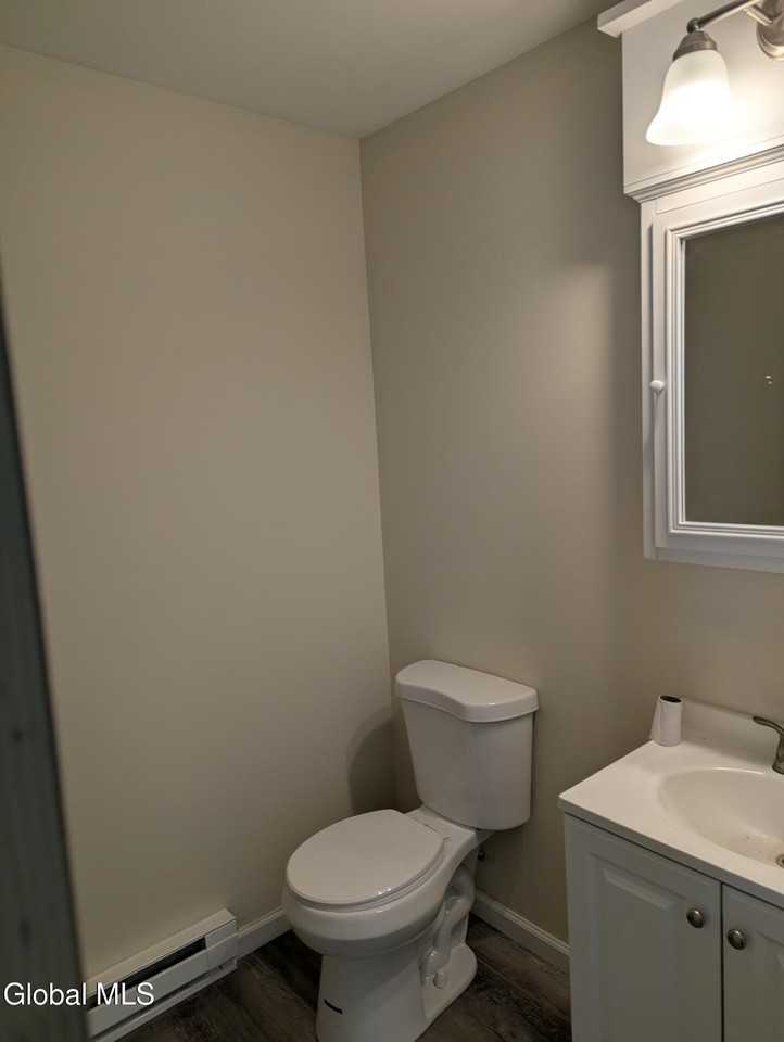 30 Clubhouse Dr - Photo 5 of 10
