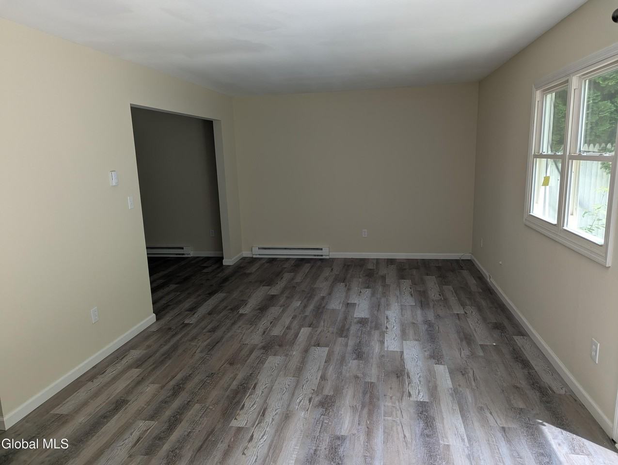 30 Clubhouse Dr - Photo 7 of 10