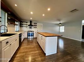 featured image of 604 Hudspeth St